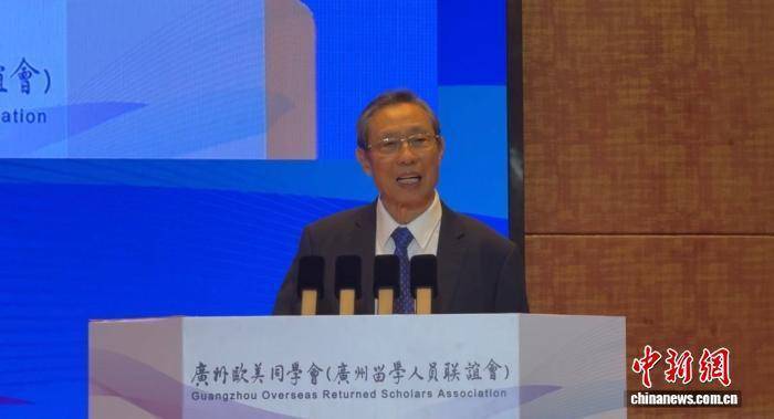 钟南山回忆留学经历：背着洗衣粉、卫生纸出