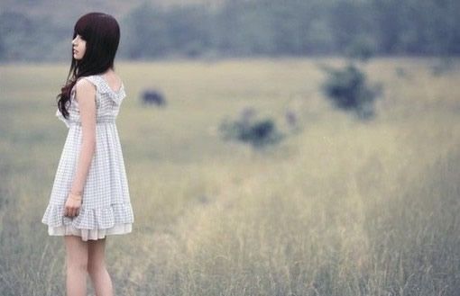qq说说伤感短语 一花盛开一世界，一生相思为一(图1)