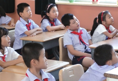 不想开学的图片说说心情短语 (图2)
