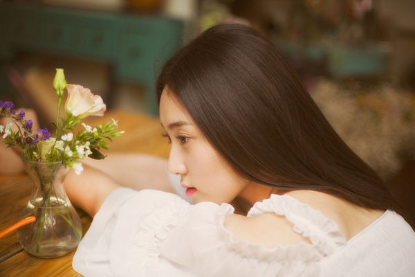 关于爱情的人生感悟经典短语 有人追求幸福，所(图1)