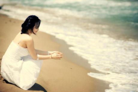 没有完全合适的两个人，只有互相迁就的两颗