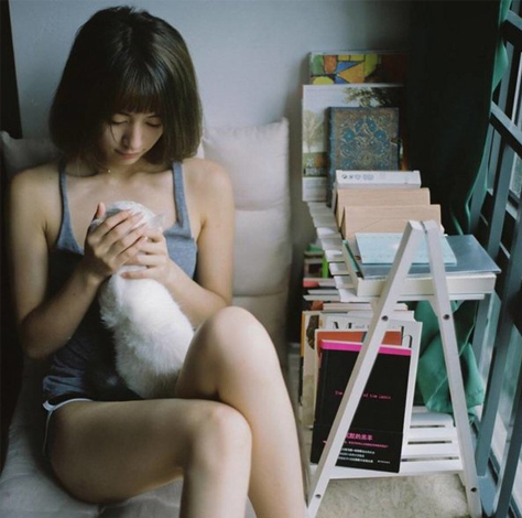 没人陪的说说句子 (图1)