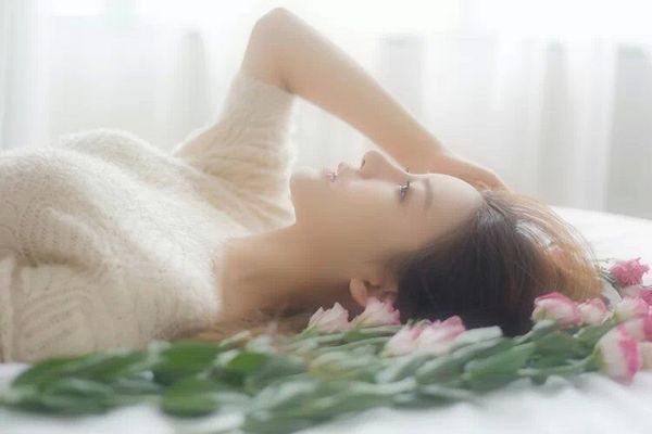 qq伤感说说 一个人久了，连喜欢上一个人