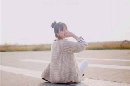 关于现实的说说 或许,有一天,牵着别人的手,(图1) 关于现实的说说 或许,有一天,牵着别人的手,(图1)
