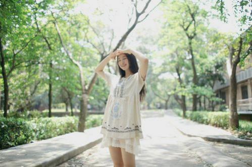 闹心的说说伤感短语 我要怎样邮寄一个拥抱给你(图2) 闹心的说说伤感短语 我要怎样邮寄一个拥抱给你(图2)