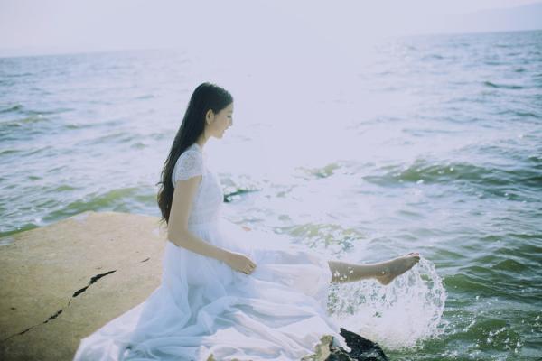 31条qq个性伤感签名女生 (图1) 31条qq个性伤感签名女生 (图1)