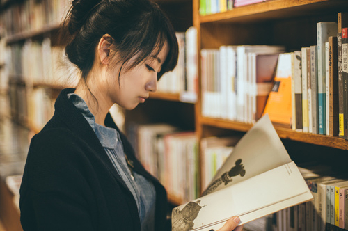 忘记一个人的个性签名 当我慢慢变成回忆 你淡忘(图1) 忘记一个人的个性签名 当我慢慢变成回忆 你淡忘(图1)