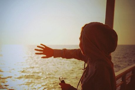 qq伤感男生个性签名 这个世界本来就是痛苦的,(图1) qq伤感男生个性签名 这个世界本来就是痛苦的,(图1)