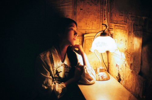 关于青春伤感回忆的句子 时光，总是让已逝