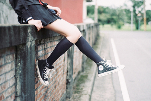 那只是一场擦肩而过的记忆，何必记得那么清