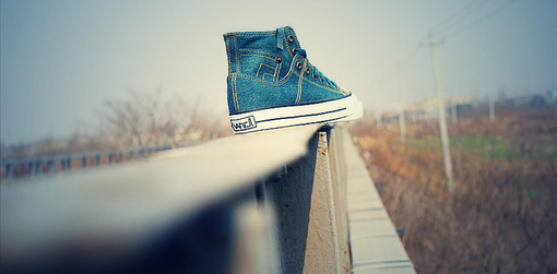 qq伤感的说说心情 爱情并不需要你处处完