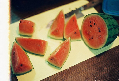 阳光很好，温暖到让你觉得一生的时间太过漫