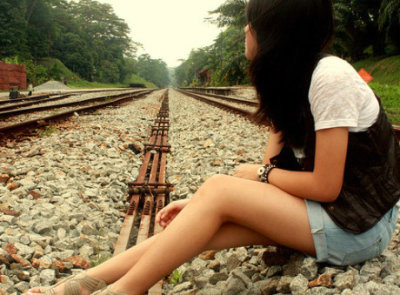 自作多情的说说 想要好好的谈一场恋爱，不惊天(图1)