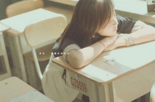 有诗意的说说 岁月极美，在于它必然的流逝 (图1)