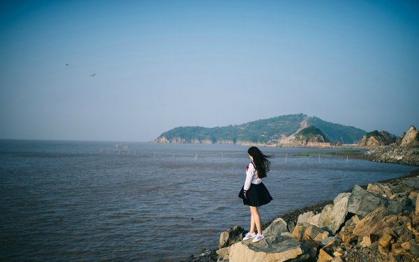 时间没有让我忘了你，而是让我习惯了想你 (图1)