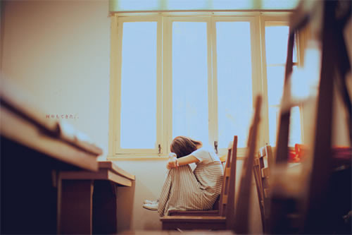 唯美的句子说说心情 要学会像一朵花，顺其自然(图1)