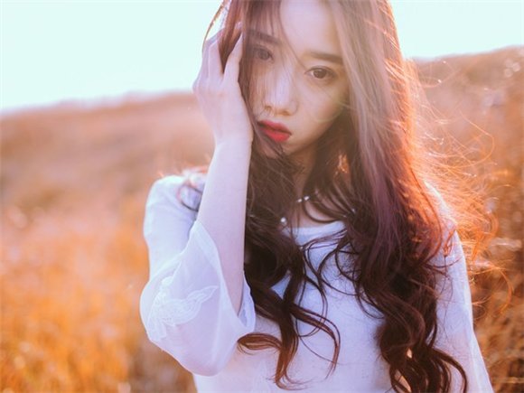 旁人能看见你的疤，但终究感觉不到你的痛 (图1)