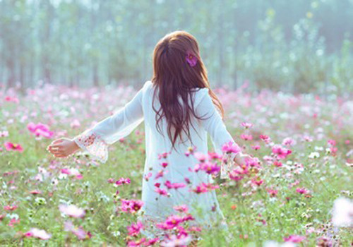 qq说说心情短语 它若不回来，那根本不是