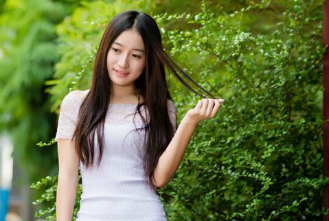 表达情感的句子 朋友，是在最后可以给你力量的(图1)