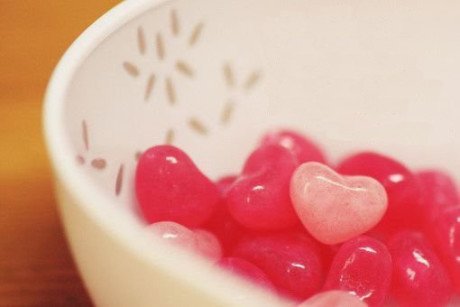 凄美的句子 越是没人爱，就越是要爱自己 说(图1)