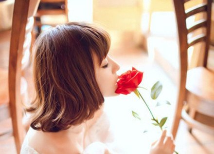 感悟生活的句子 女人的傻，是真傻，谁对她