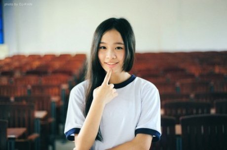 表达爱意的个性签名 你是我做了一半便哭醒