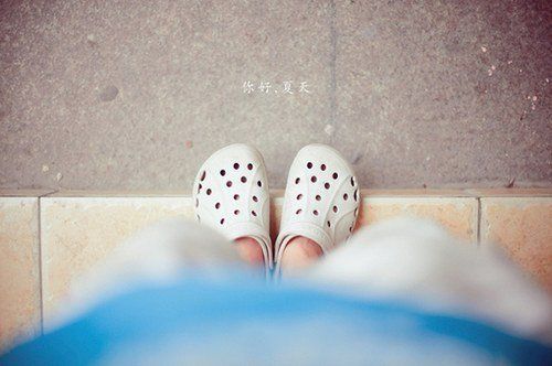 QQ空间英文说说带翻译 唯美中英文说说短语大全(图1)
