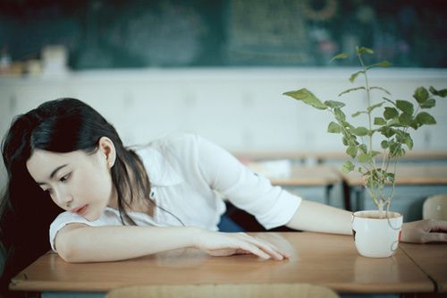 讨厌一个人的说说 可怕的不是真坏人 ，而是假好(图1)