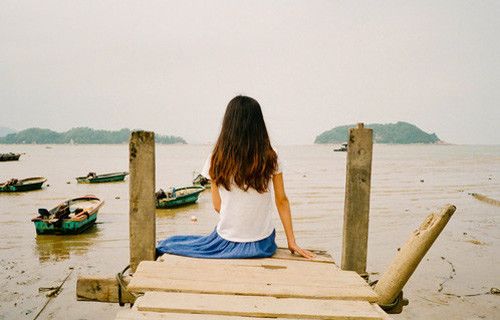 忘不了你的句子 你的离开,感觉整个世界都