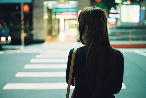 自作多情的伤感说说 你退出了我的世界，却还占(图1)