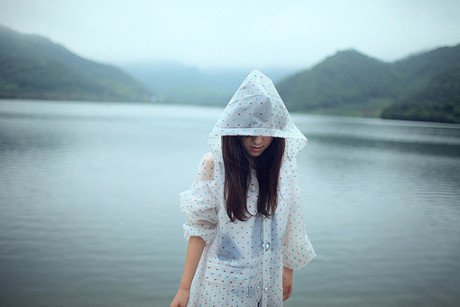 qq空间伤感的短说说 时间不是让人忘了痛
