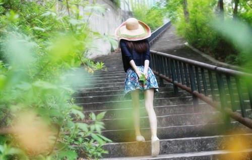 低头走上坡路 (图1)