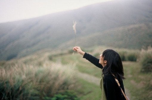 你生活的大部分艰难，都是因为等一等 