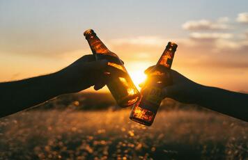 【英语名言】While there is life，there is hope(图1)