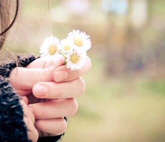 【英语名言】Time tames the strongest grief(图1)