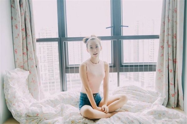 当我们懂得珍惜平凡的幸福时，就已经成了人